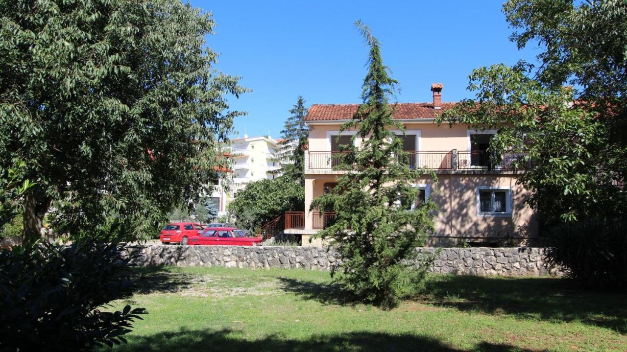 Apartments Grzetic Malinska Exteriör bild